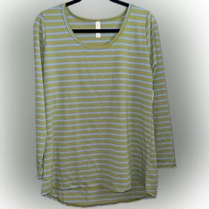 LuLaRoe Lynnae Long Sleeve Top Size Large